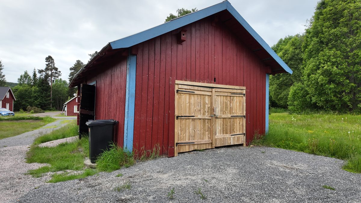 Eigene Scheune mit Garage in Bollstabruk